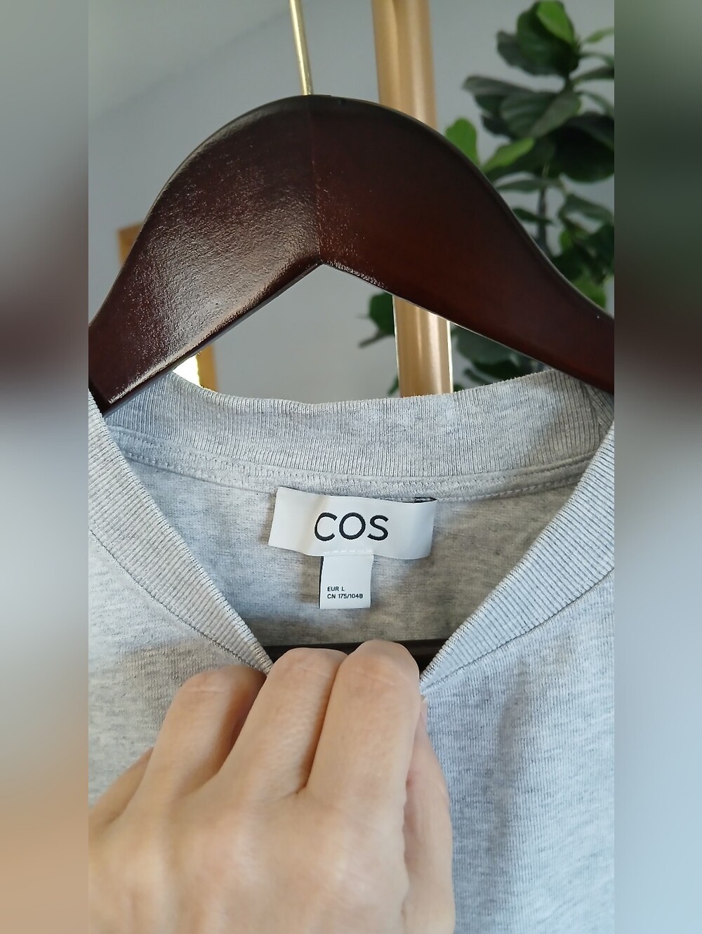 COS Clean Cut Regular T-Shirt in Gray. Size L (EUR) - Picture 3 of 5